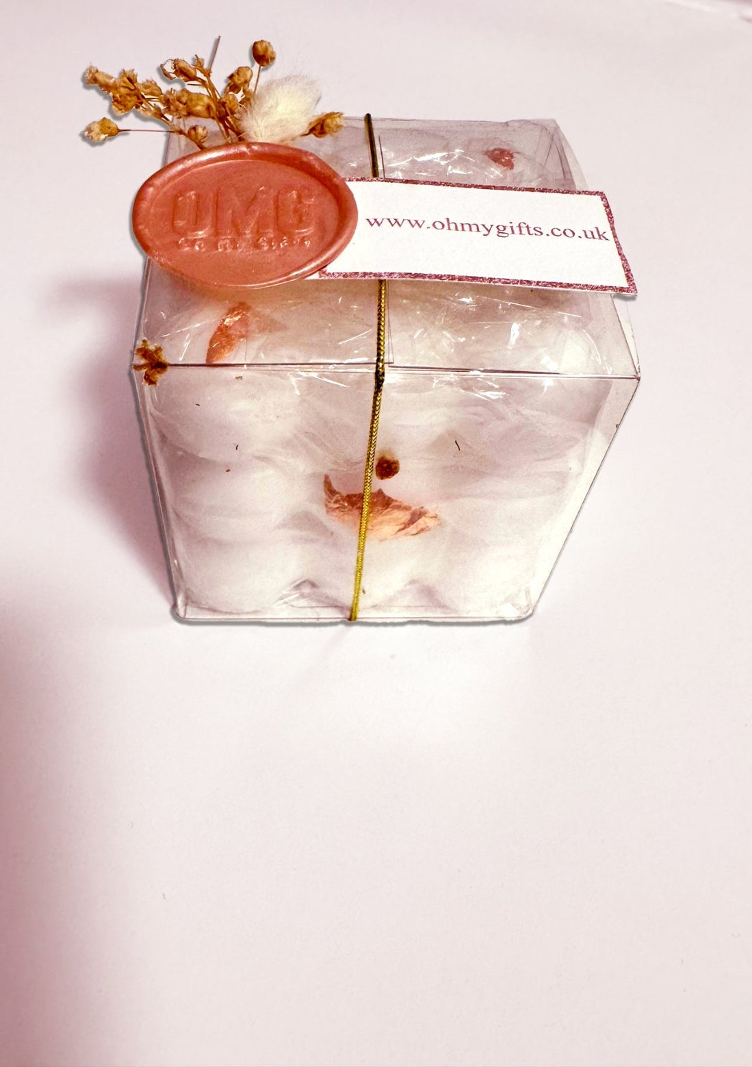 GIRL ON THE GO GIFT BOX